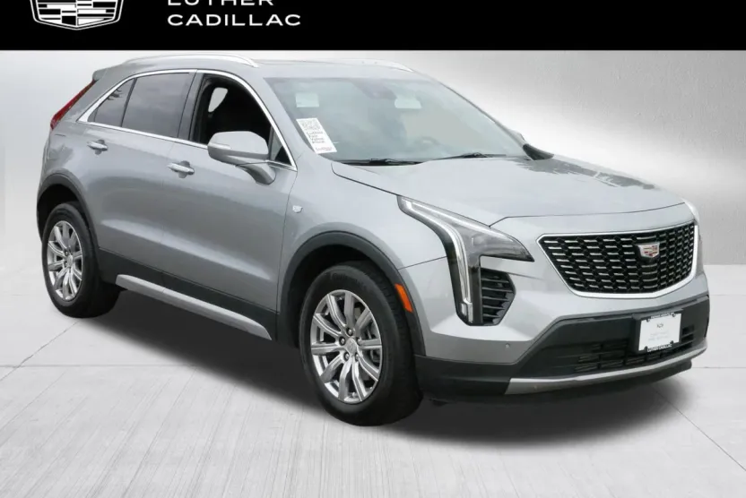 2023 Cadillac XT4 Premium Luxury photo 1