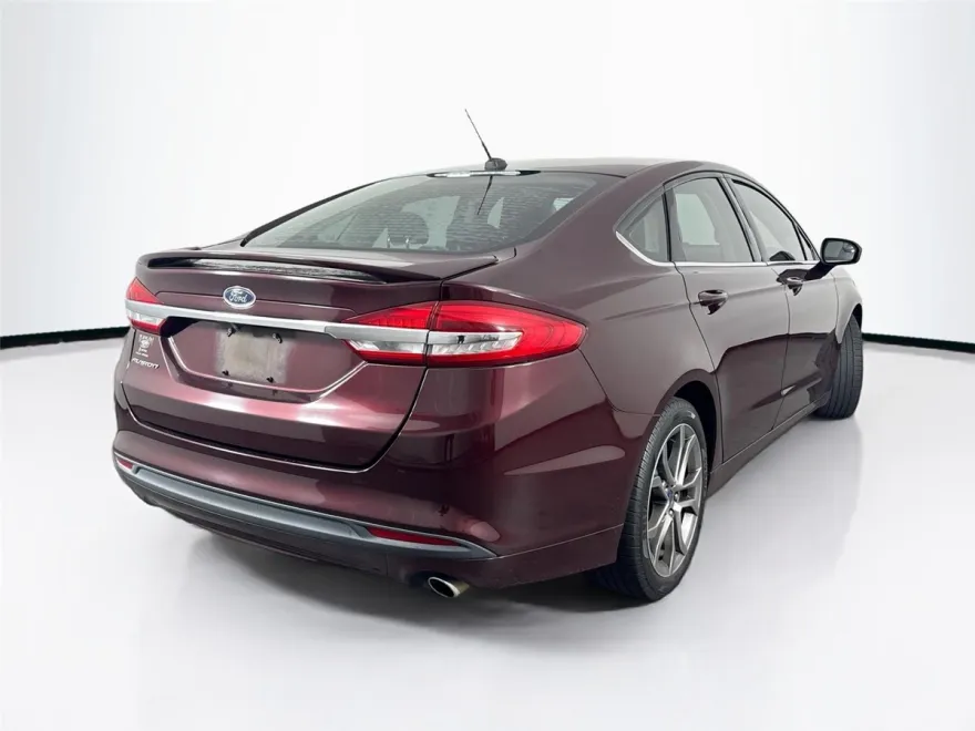 2017 Ford Fusion S photo 1