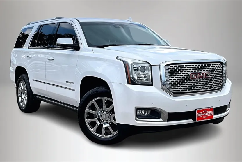 2017 Gmc Yukon Denali photo 1