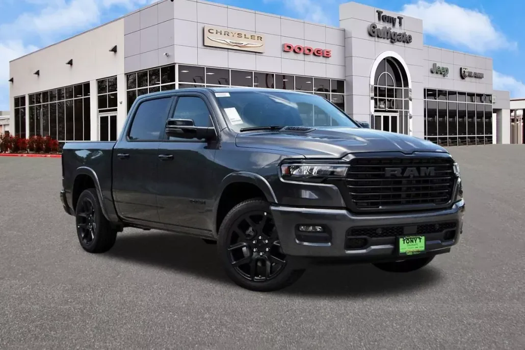2025 Ram 1500 Laramie photo 1