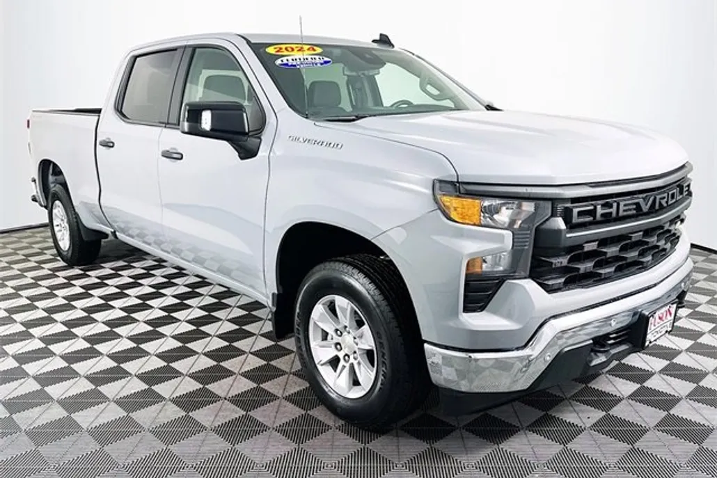 2024 Chevrolet Silverado 1500 photo 1