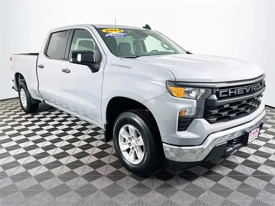 2024 Chevrolet Silverado 1500 photo 1