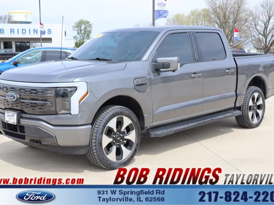 2023 Ford F-150 Lightning Platinum photo 1