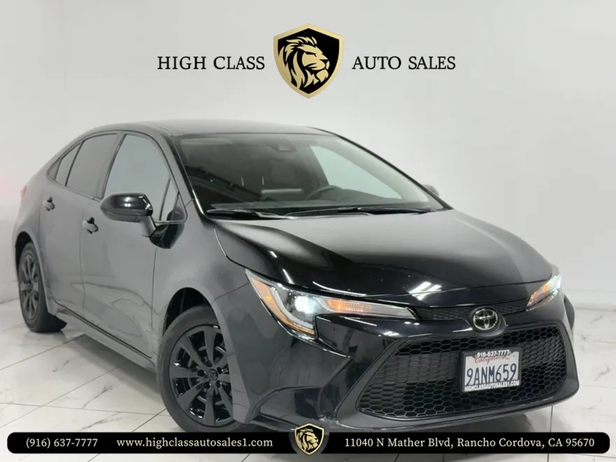 2022 Toyota Corolla LE photo 1