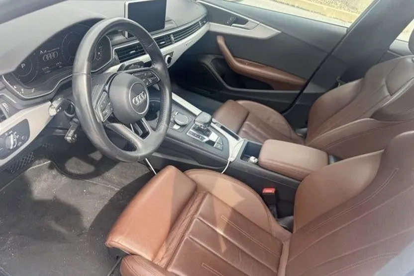 2019 Audi A4 Premium Plus 45 TFSI Quattro photo 1