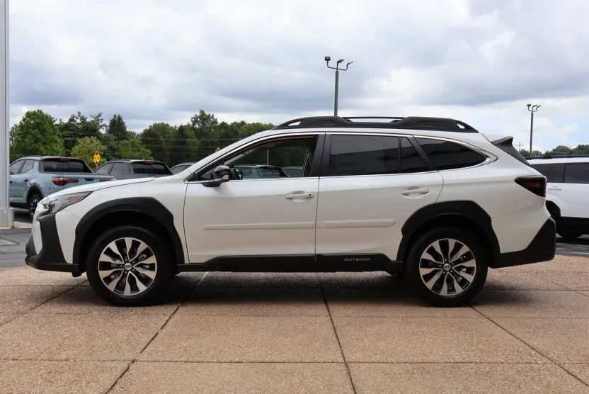 2025 Subaru Outback Limited photo 1