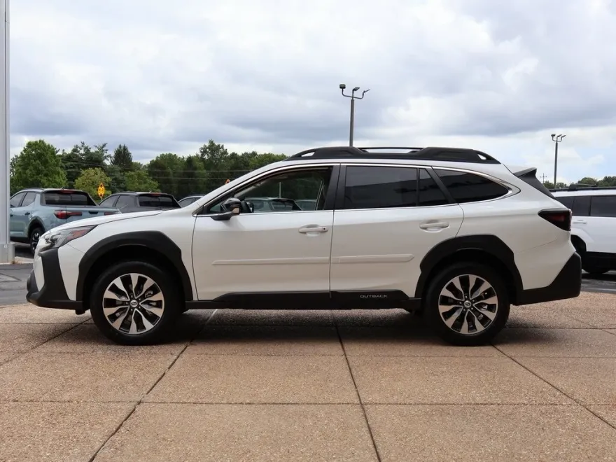 2025 Subaru Outback Limited photo 1