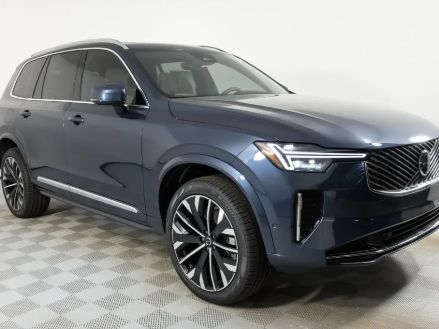 2026 Volvo XC90 Plus photo 1