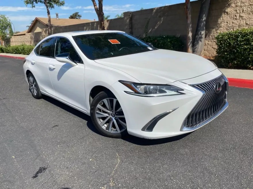 2019 Lexus ES 350 photo 1