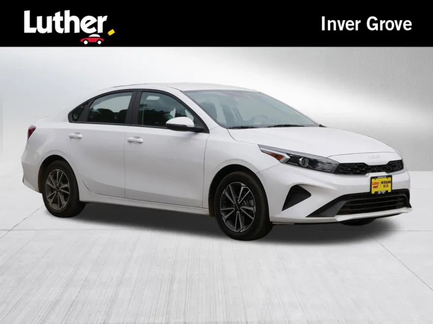 2022 Kia Forte LXS photo 1