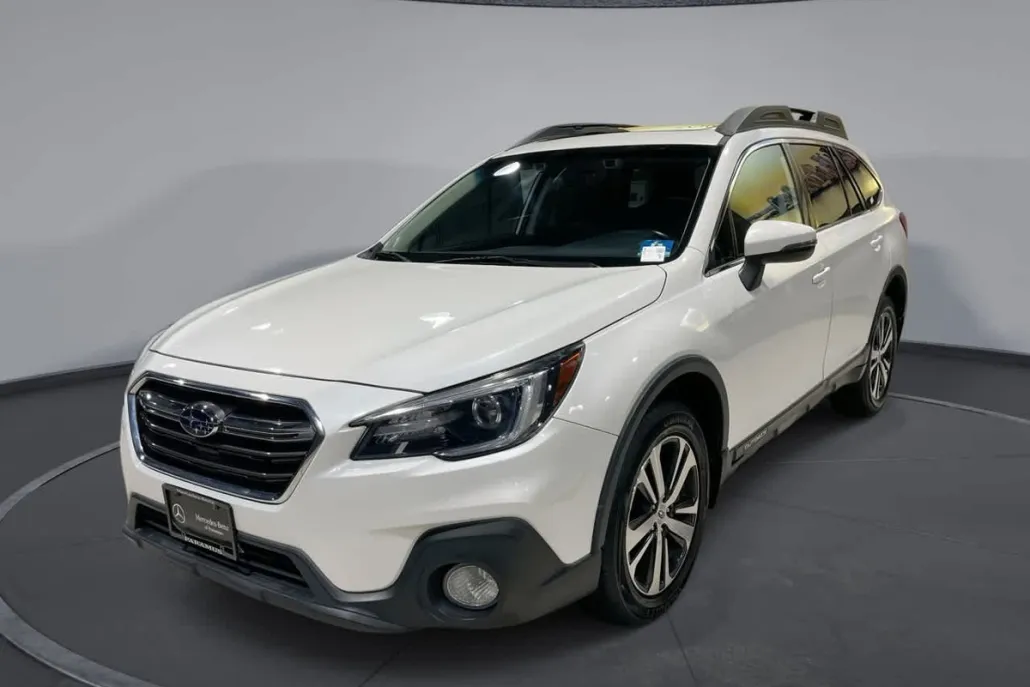 2018 Subaru Outback 2.5i Limited photo 1