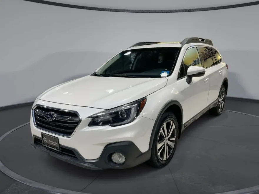2018 Subaru Outback 2.5i Limited photo 1