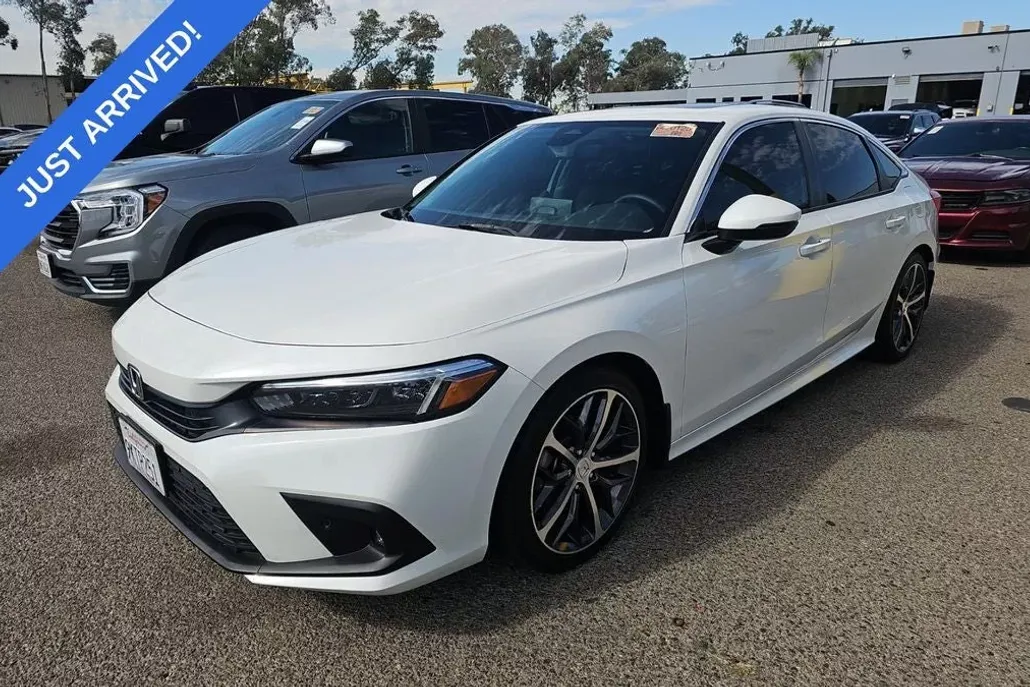 2024 Honda Civic Touring photo 1