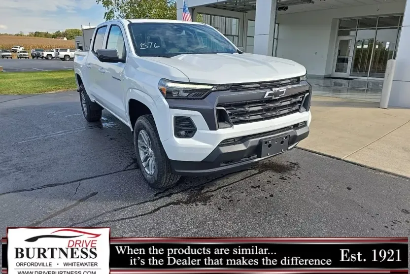 2026 Chevrolet Colorado LT photo 1
