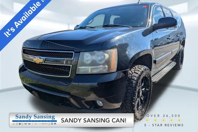 2007 Chevrolet Suburban 1500 LT photo 1