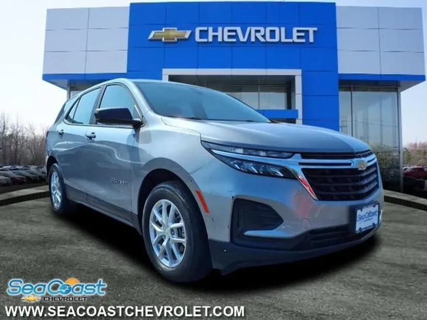 2024 Chevrolet Equinox LS photo 1