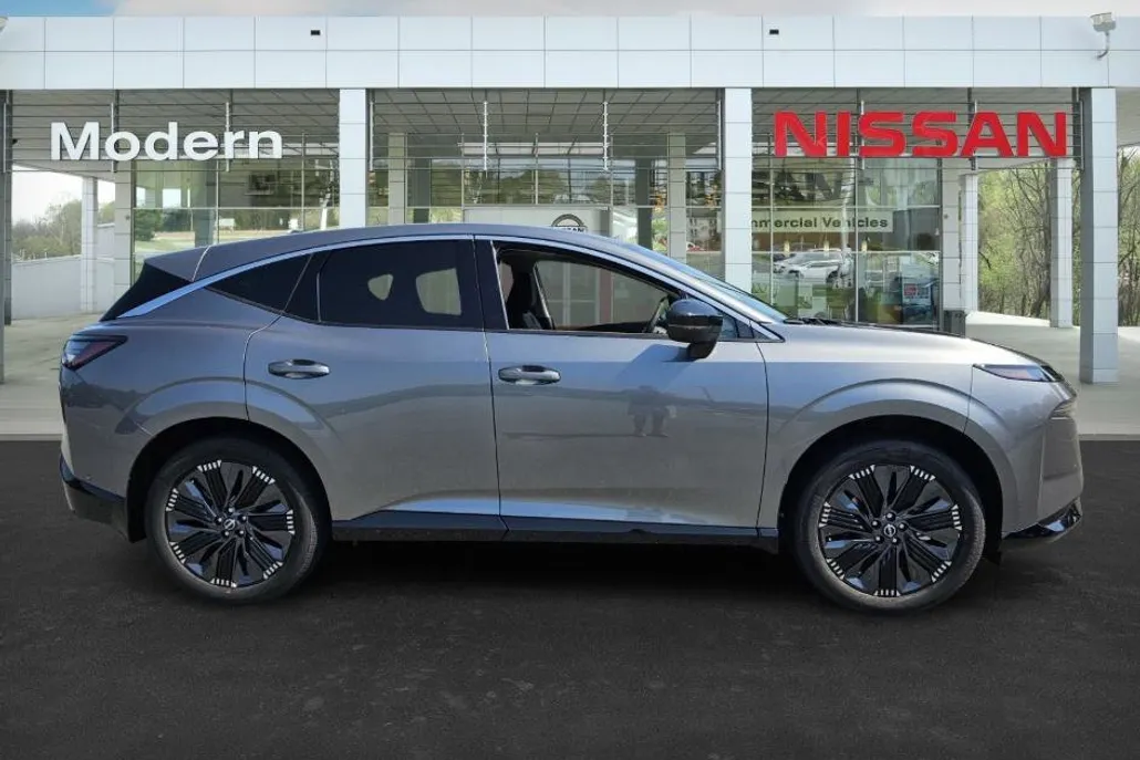 2025 Nissan Murano Platinum photo 1