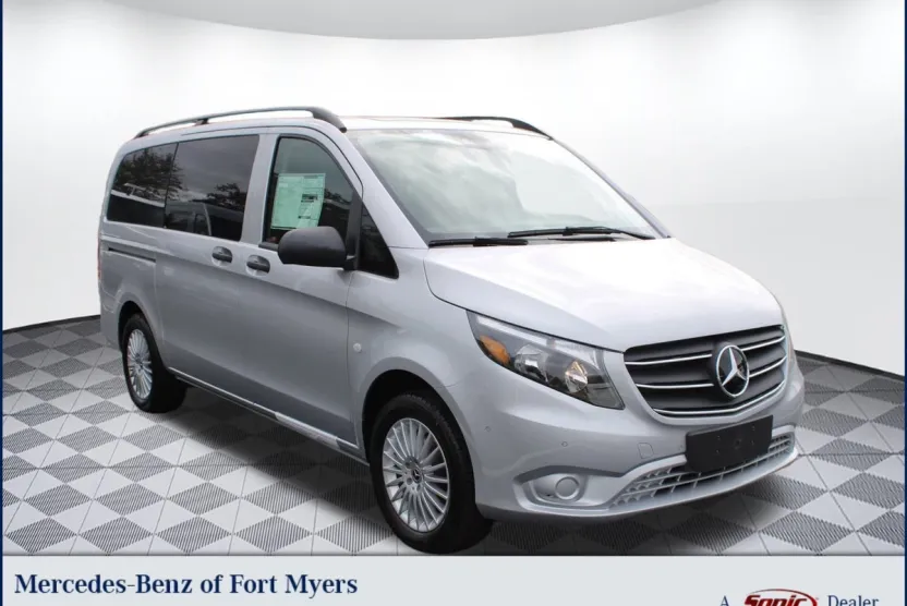 2023 Mercedes Benz Metris Van photo 1