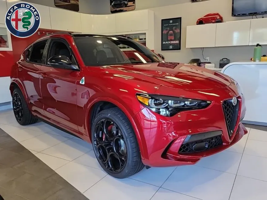 2024 Alfa Romeo Stelvio Quadrifoglio photo 1