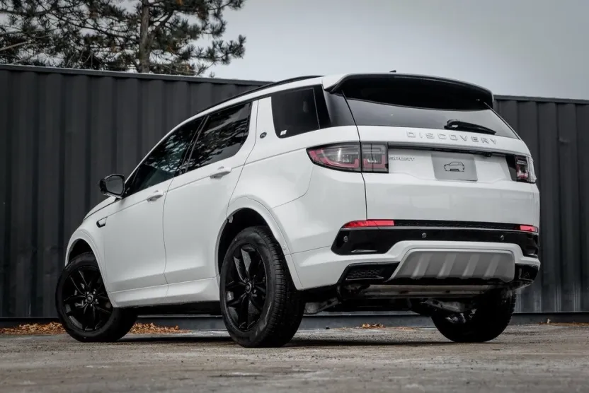 2025 Land Rover Discovery Sport S photo 1