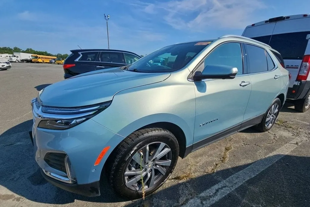 2022 Chevrolet Equinox Premier photo 1