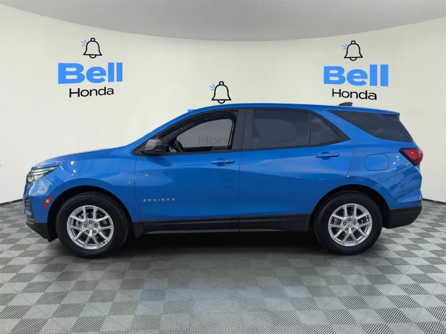 2024 Chevrolet Equinox LS photo 1