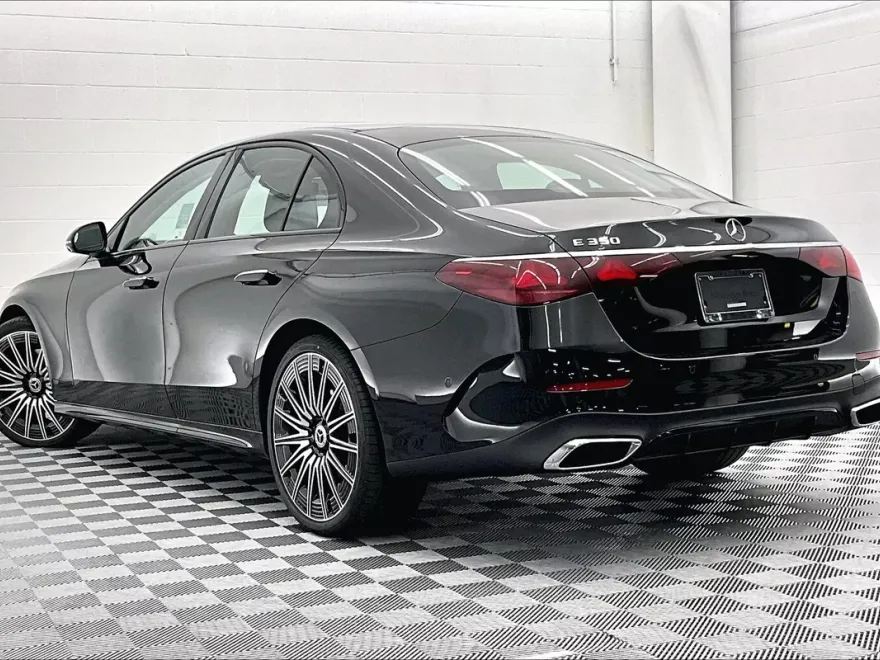 2026 Mercedes Benz E photo 1