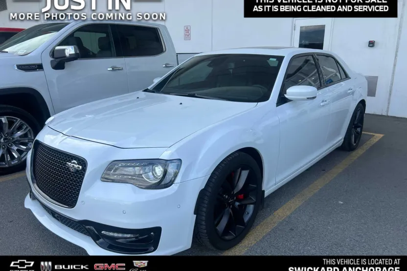 2023 Chrysler 300 photo 1