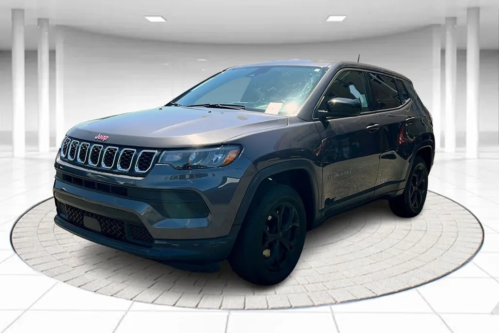 2024 Jeep Compass 4xe Sahara photo 1