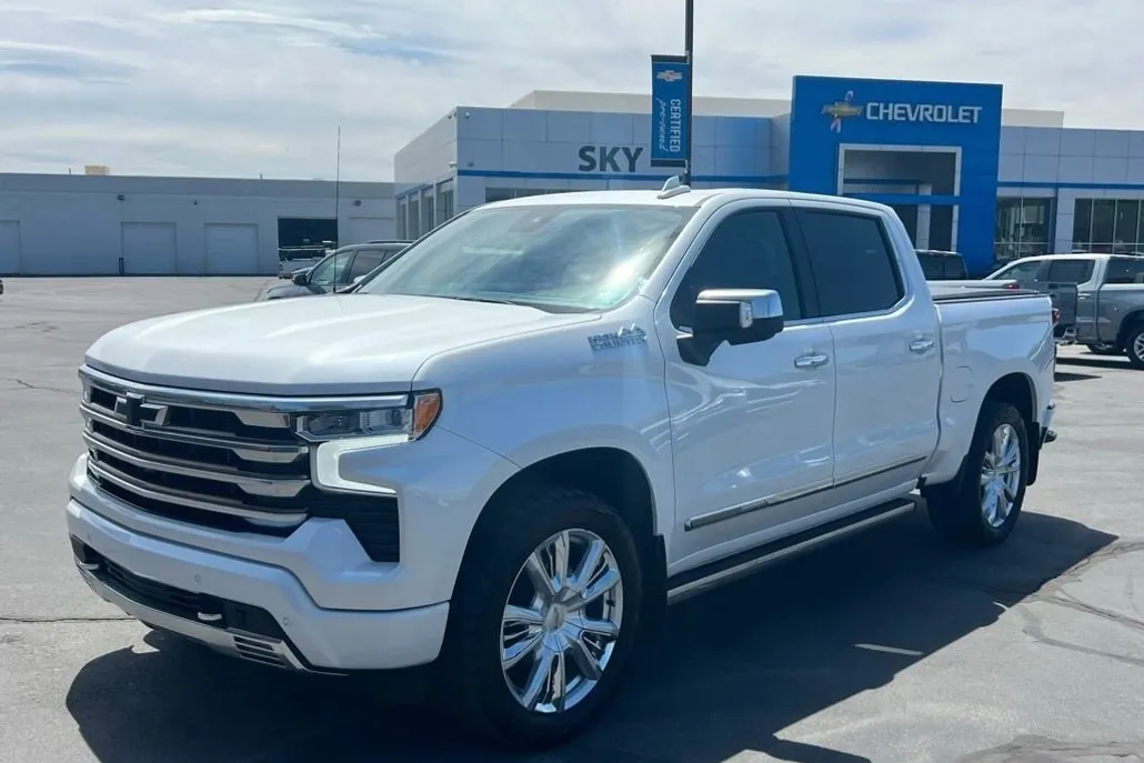 2022 Chevrolet Silverado 1500 High Country photo 1