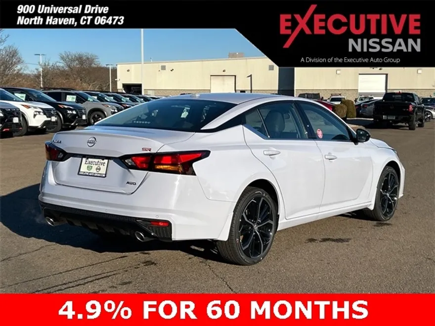 2025 Nissan Altima SR photo 1