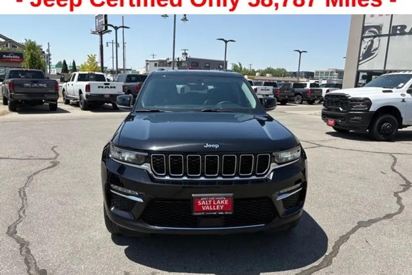 2023 Jeep Cherokee Base photo 1