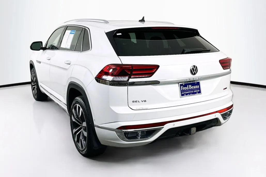 2022 Volkswagen Atlas Cross Sport V6 SEL Premium R-Line photo 1