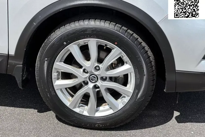 2022 Nissan Rogue Sport S photo 1