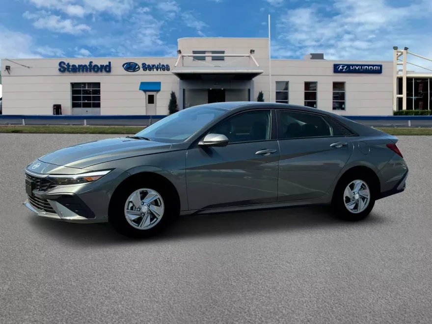 2025 Hyundai Elantra SE photo 1