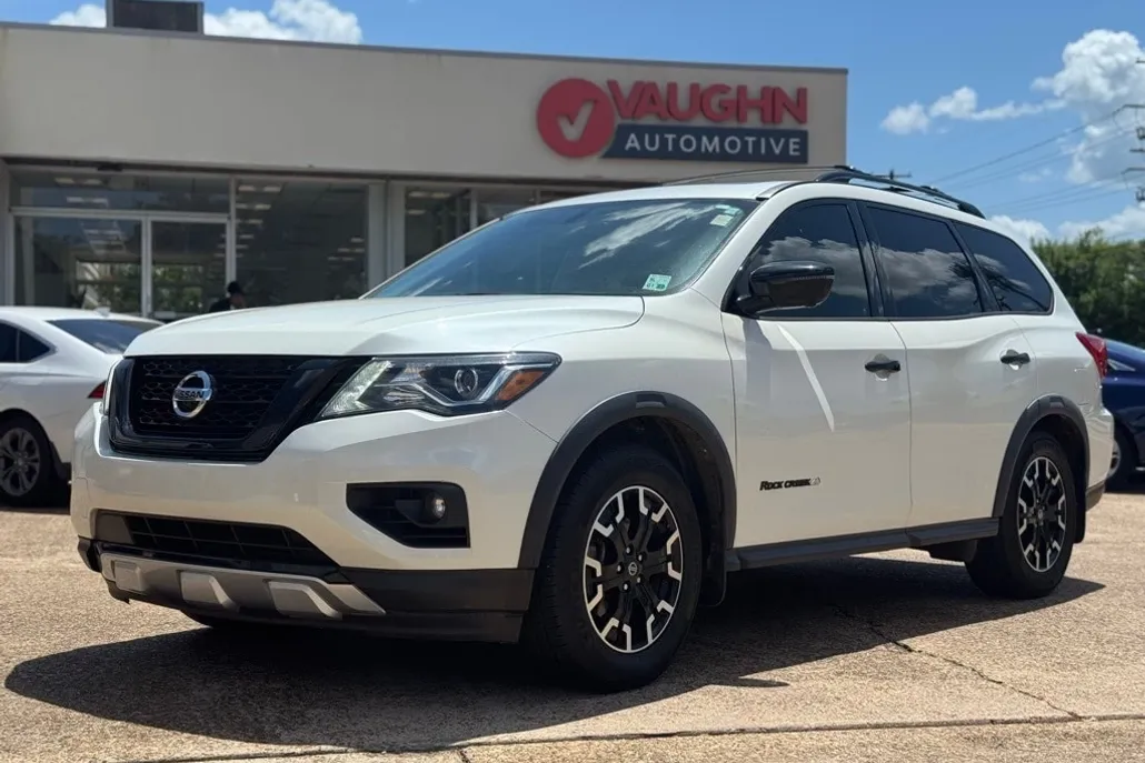2020 Nissan Pathfinder SL photo 1