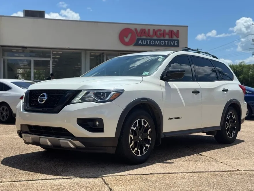 2020 Nissan Pathfinder SL photo 1