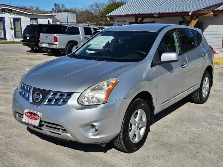 2013 Nissan Rogue S photo 1