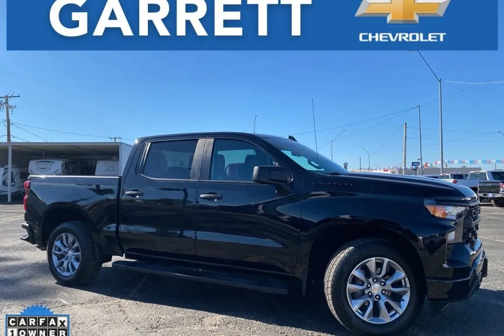 2023 Chevrolet Silverado 1500 Custom photo 1