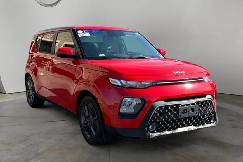 2022 Kia Soul EX photo 1