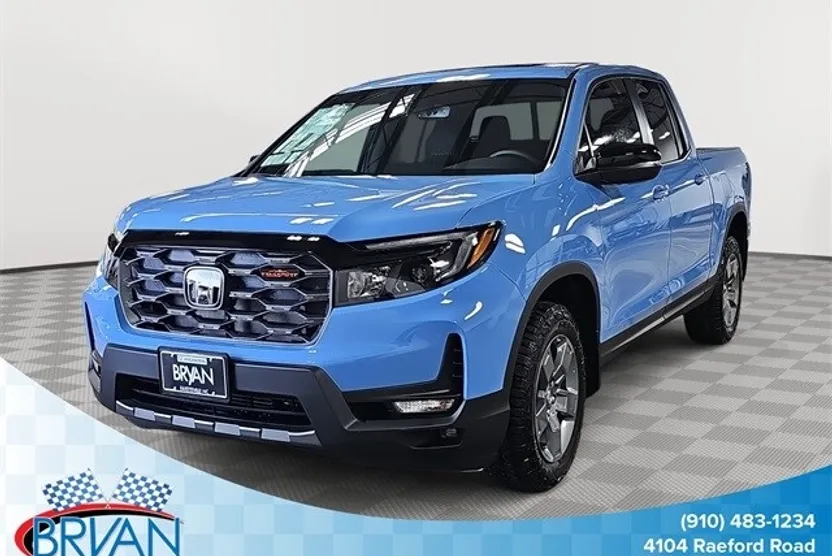 2025 Honda Ridgeline TrailSport photo 1