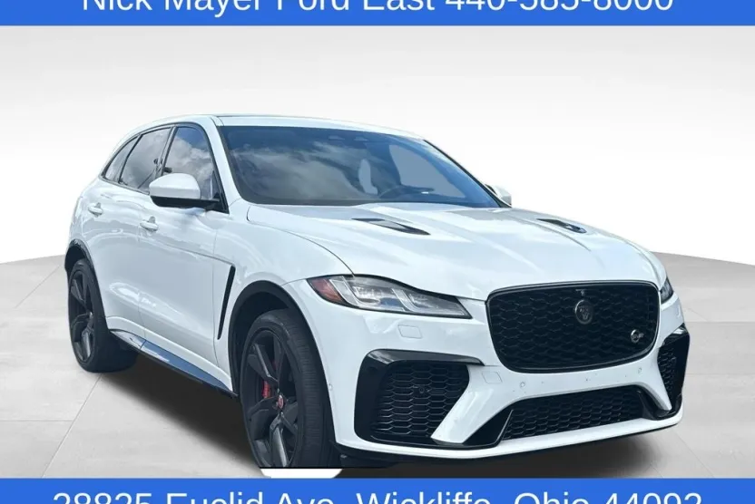 2022 Jaguar F-PACE SVR photo 1