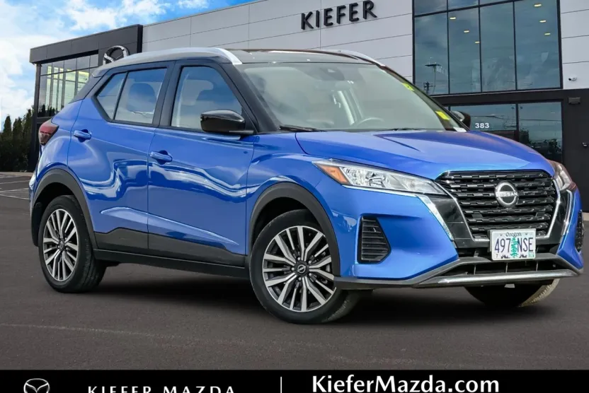 2022 Nissan Kicks SV photo 1