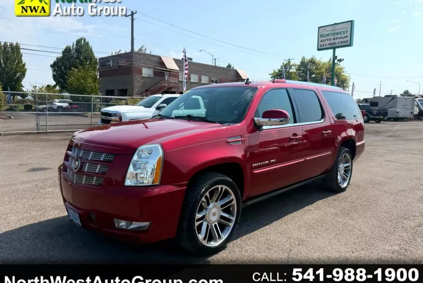 2013 Cadillac Escalade ESV Premium photo 1