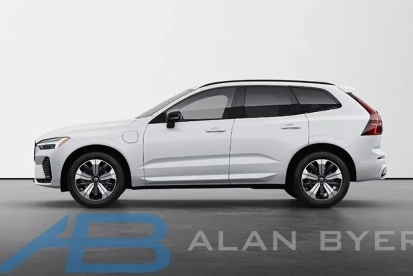 2025 Volvo XC60 T8 Plus photo 1