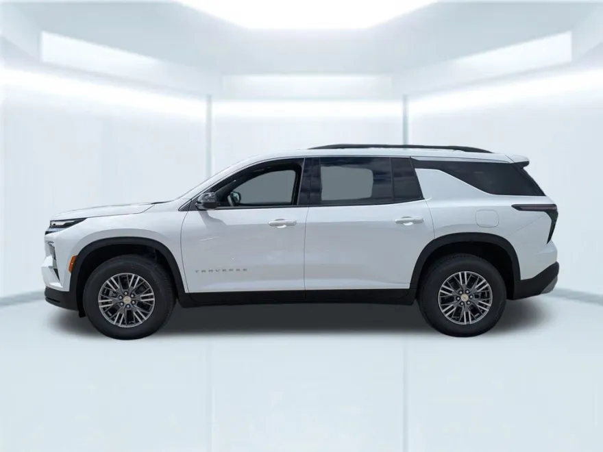 2025 Chevrolet Traverse photo 1