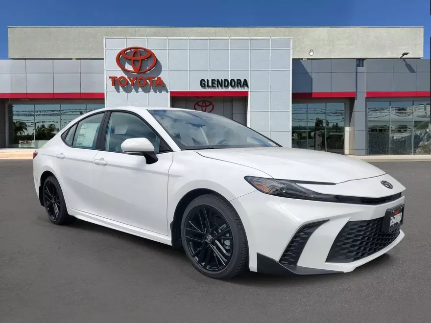 2026 Toyota Camry LE photo 1