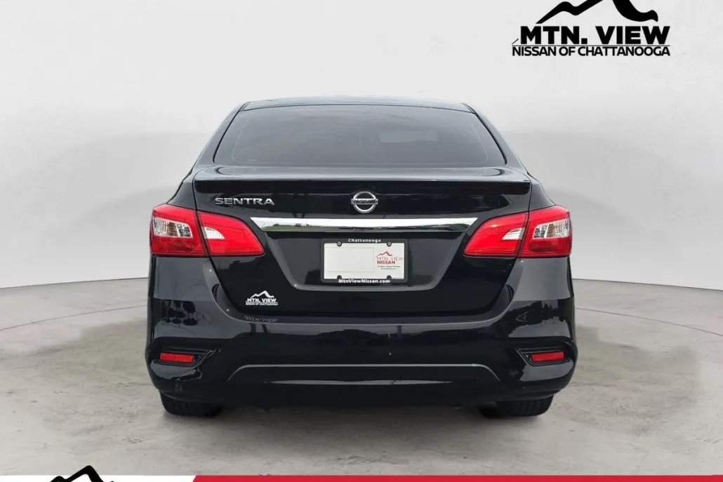 2017 Nissan Sentra S photo 1