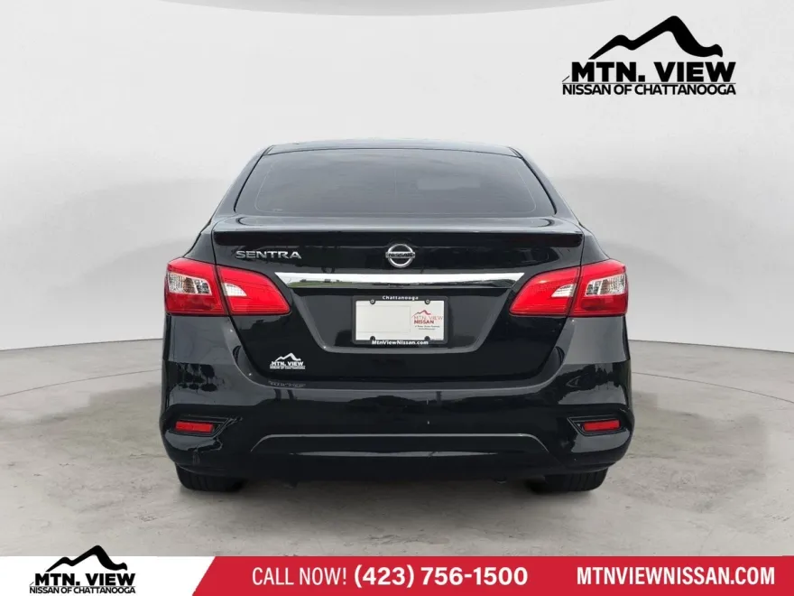 2017 Nissan Sentra S photo 1