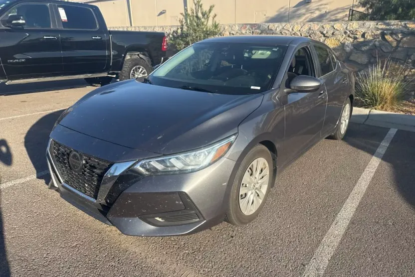 2021 Nissan Sentra S photo 1
